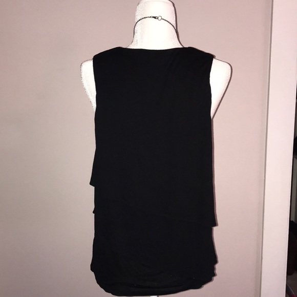Lovely black sleeveless shell - Picture 2 of 3